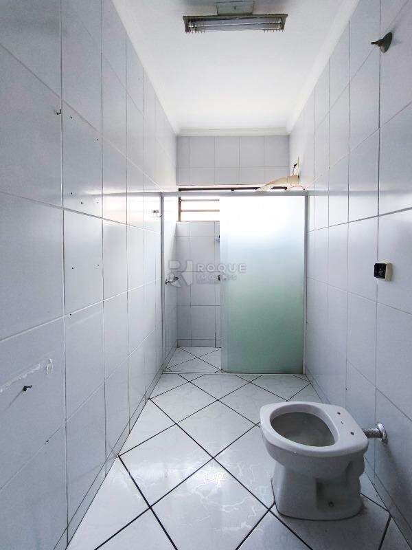 Casa Residencial à venda no bairro Vila Queiroz: BANHEIRO SOCIAL