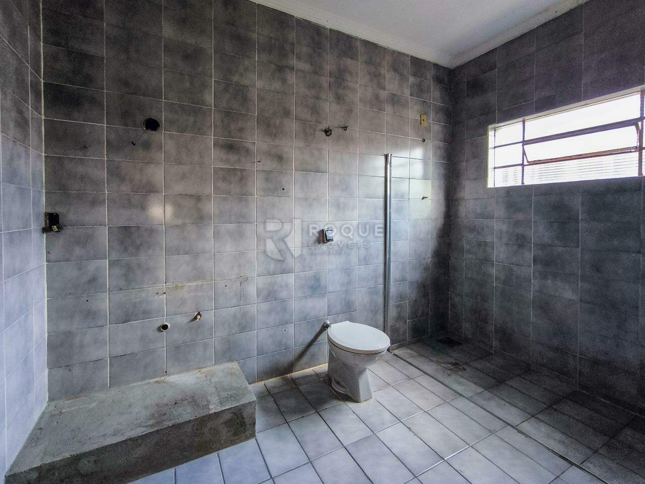 Casa Residencial à venda no bairro Vila Queiroz: WC SUÍTE