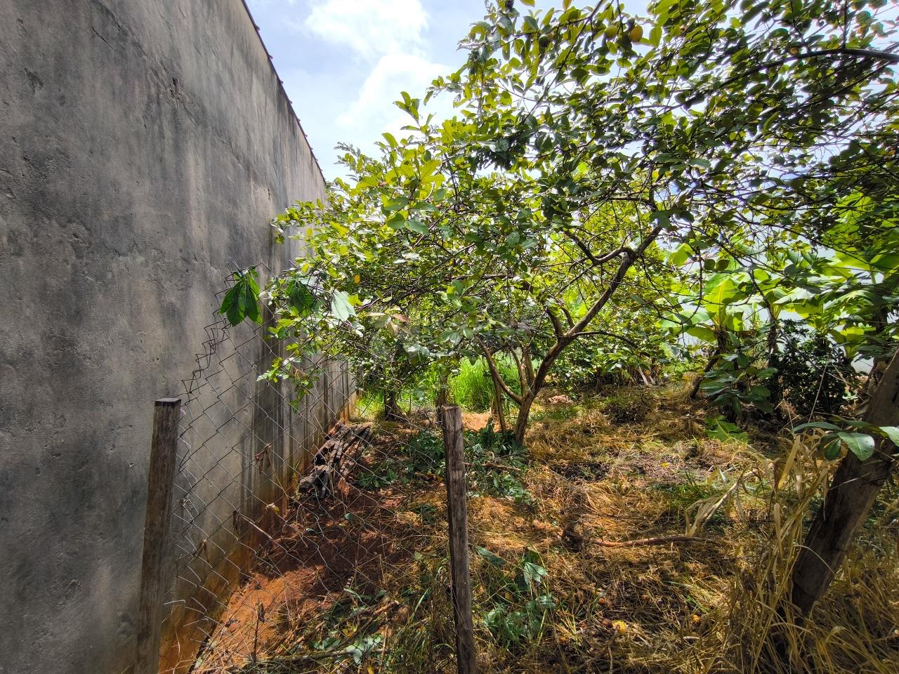 Terreno à venda no bairro Jardim Residencial Village: 