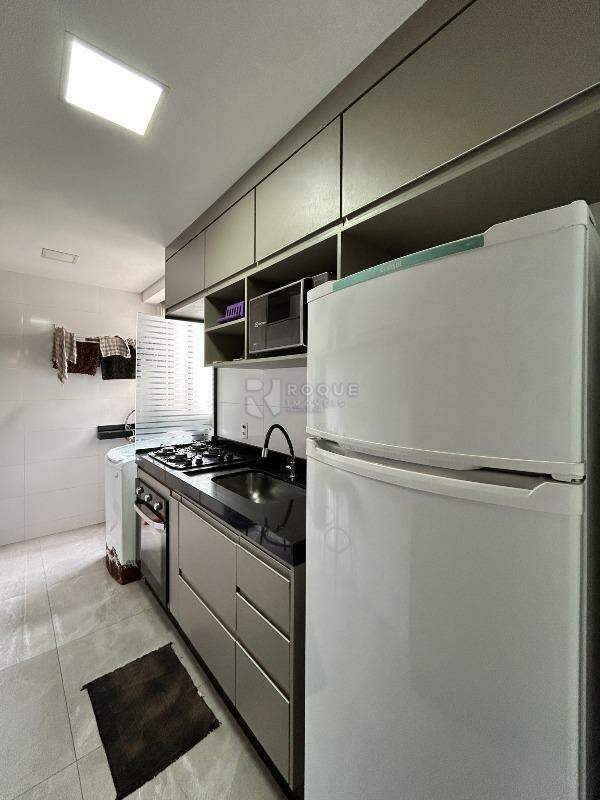 Apartamento para aluguel no bairro Parque Hippolyto: Cozinha