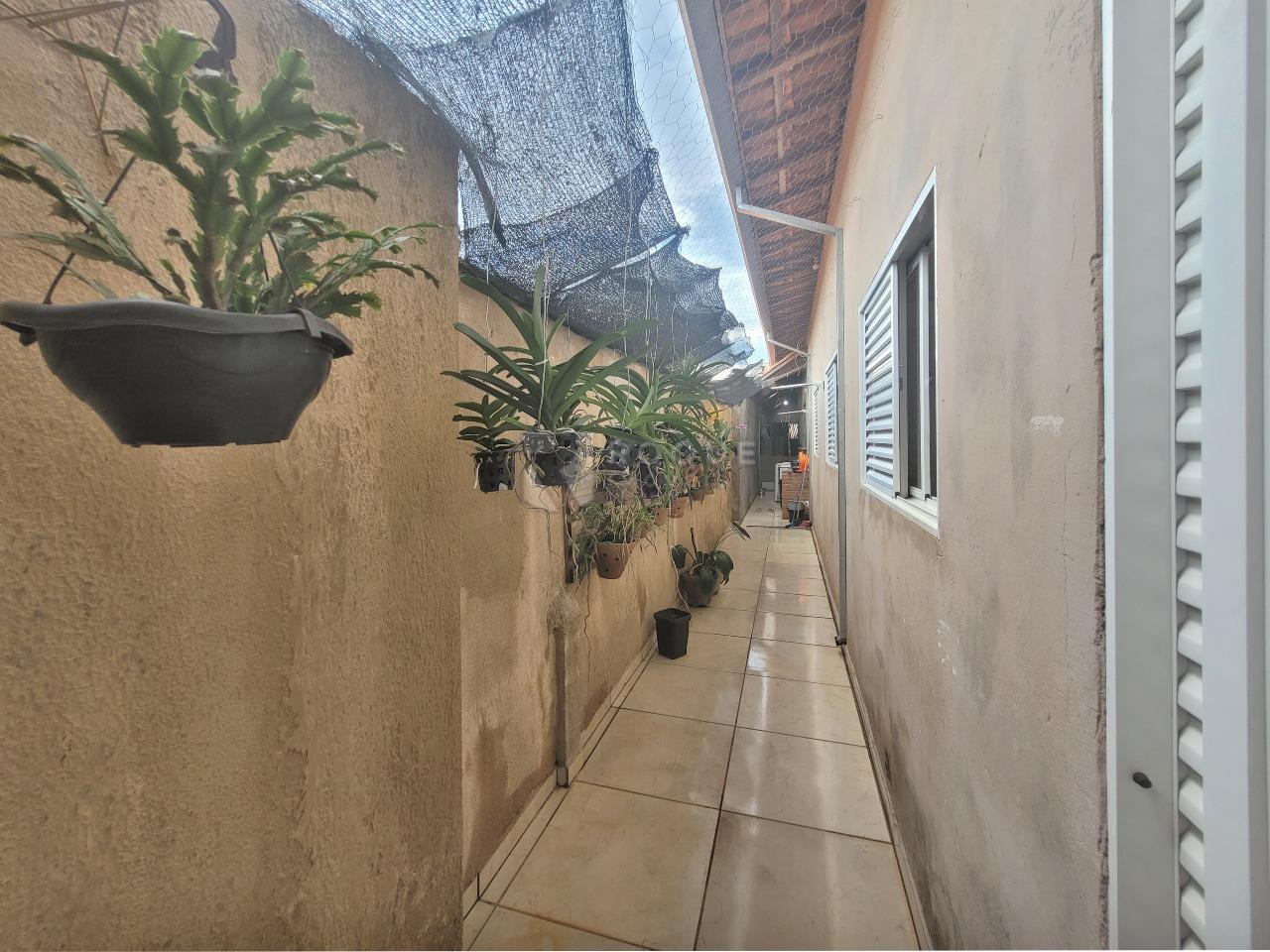 Casa Residencial à venda no bairro Boa Vista: CORREDOR LATERAL