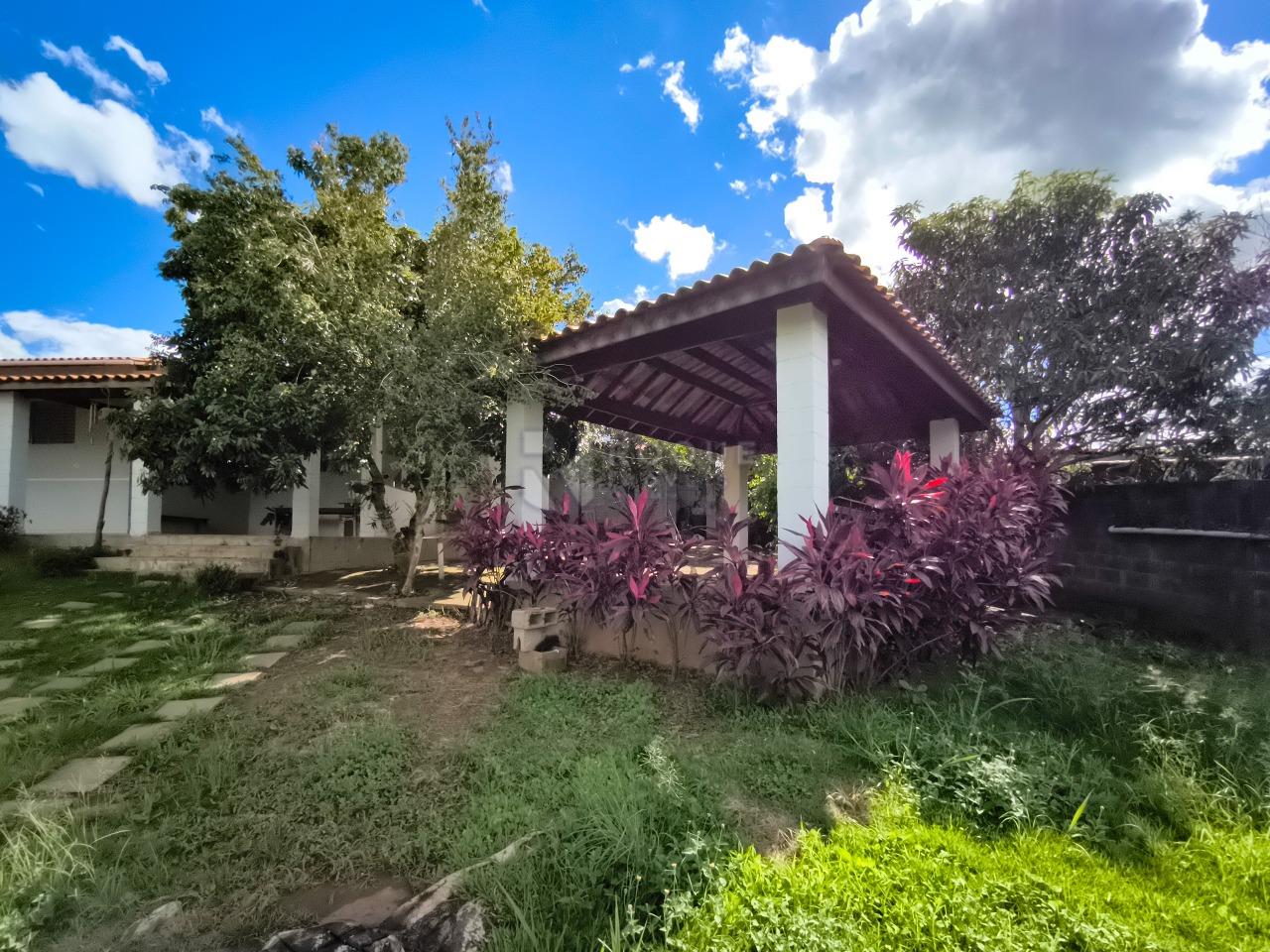 Chácara à venda no bairro Residencial Las Palmas: QUIOSQUE