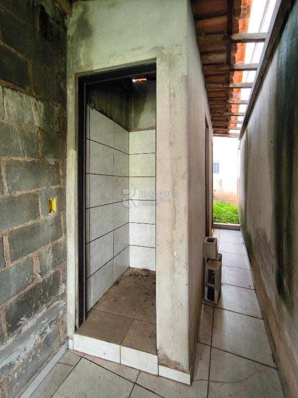 Chácara à venda no bairro Residencial Las Palmas: BANHEIRO EXTERNO