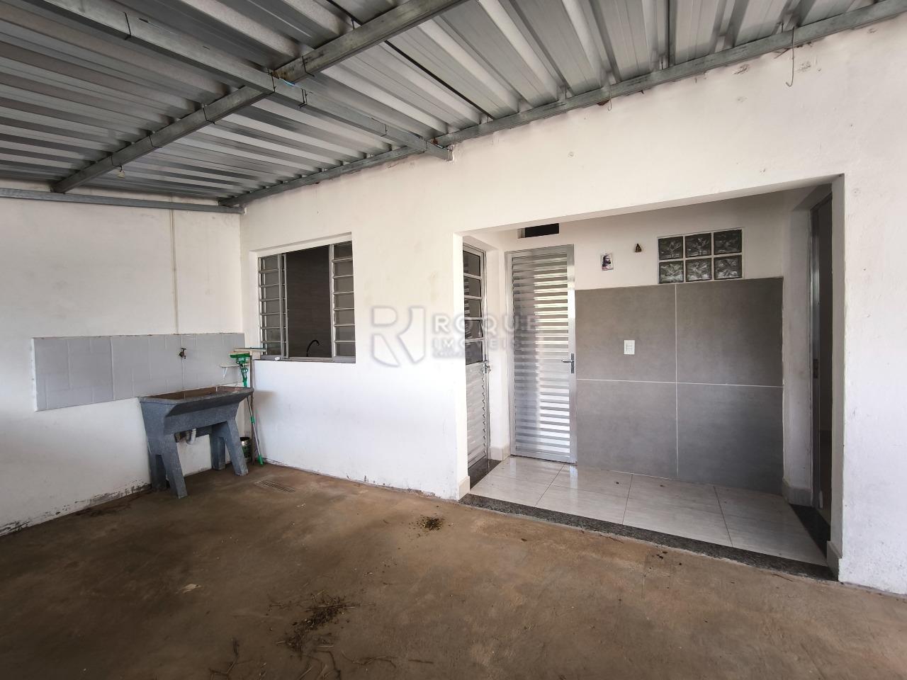 Terreno à venda no bairro Jardim Residencial Village: ÁREA DE SERVIÇO