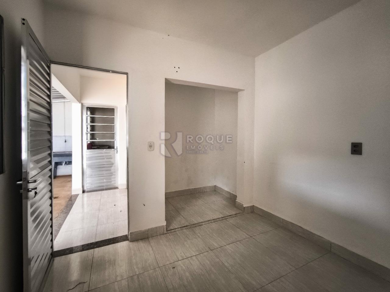 Terreno à venda no bairro Jardim Residencial Village: DORMITÓRIO