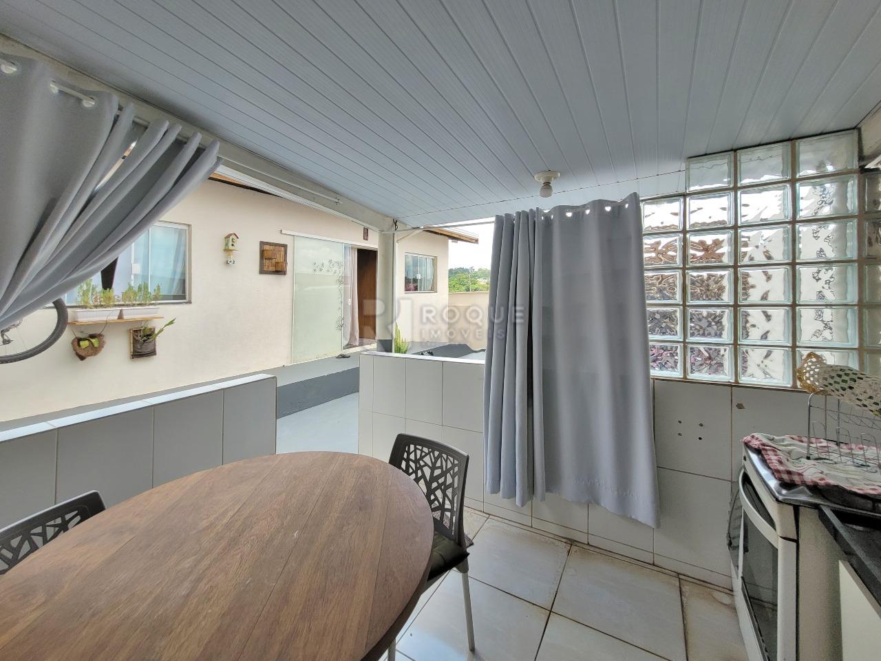 Casa Residencial à venda no bairro Jardim Hortência: COZINHA EDÍCULA