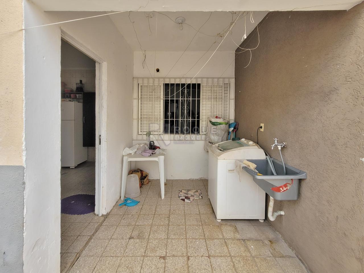 Casa Residencial à venda no bairro Jardim Hortência: LAVANDERIA