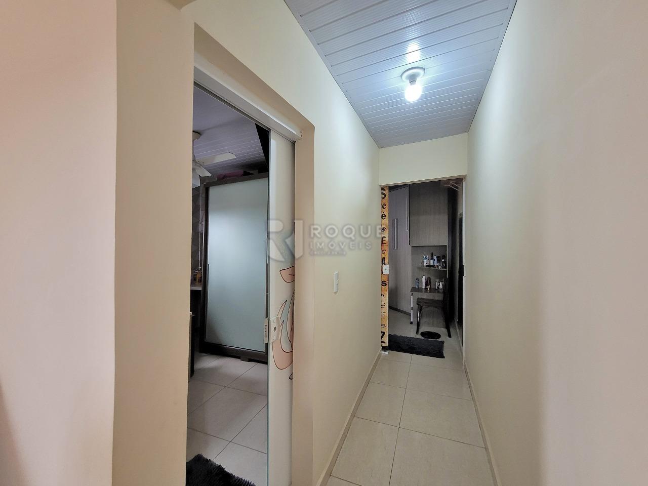 Casa Residencial à venda no bairro Jardim Hortência: CORREDOR INTERNO 
