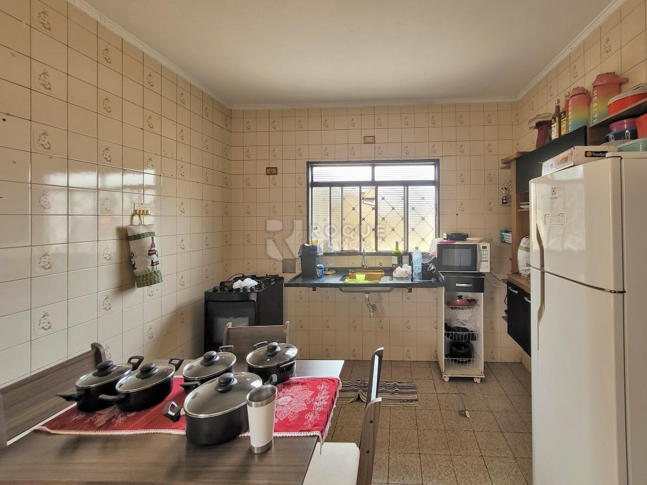 Casa Residencial à venda no bairro Jardim Hortência: COZINHA