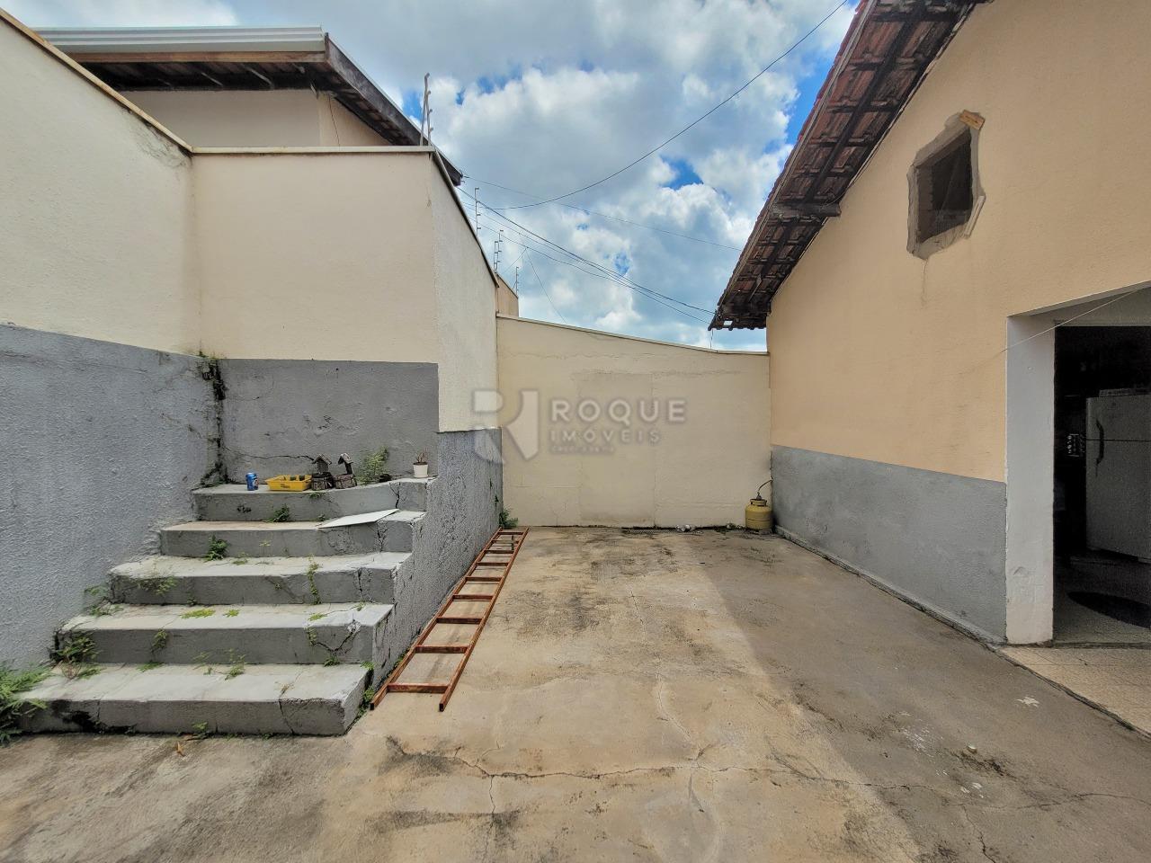 Casa Residencial à venda no bairro Jardim Hortência: QUINTAL