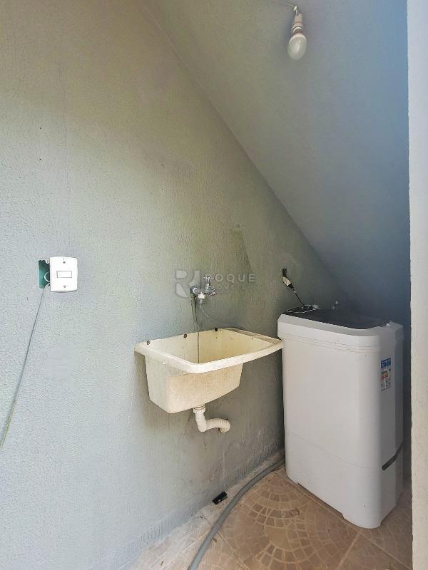 Casa Comercial à venda no bairro Jardim Residencial Alto do Flamboyant: LAVANDERIA