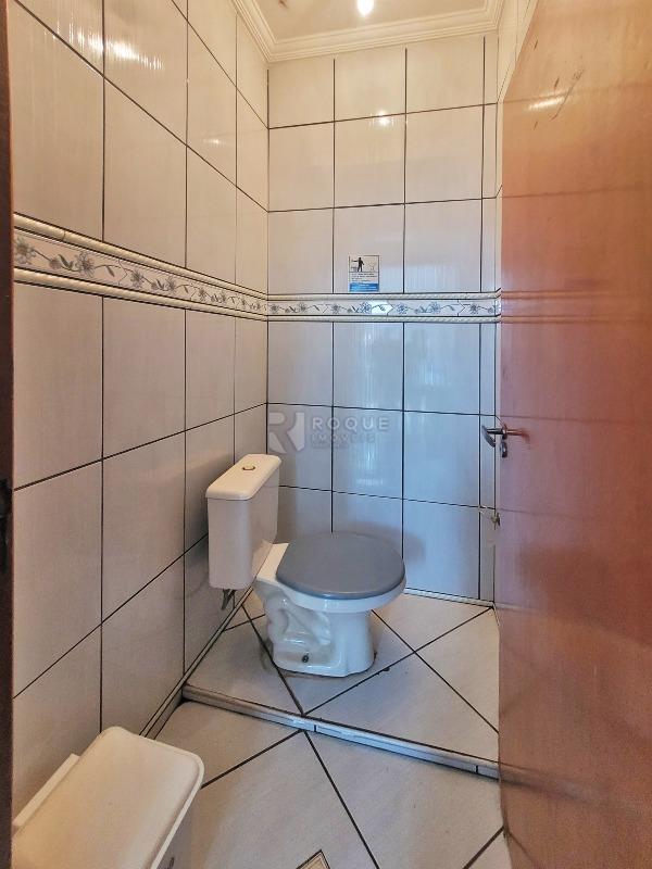 Casa Comercial à venda no bairro Jardim Residencial Alto do Flamboyant: BANHEIRO SUPERIOR