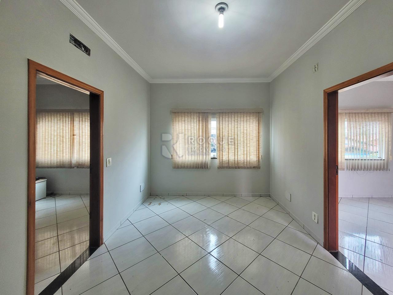Casa Comercial à venda no bairro Jardim Residencial Alto do Flamboyant: SALA 3 PISO SUPERIOR