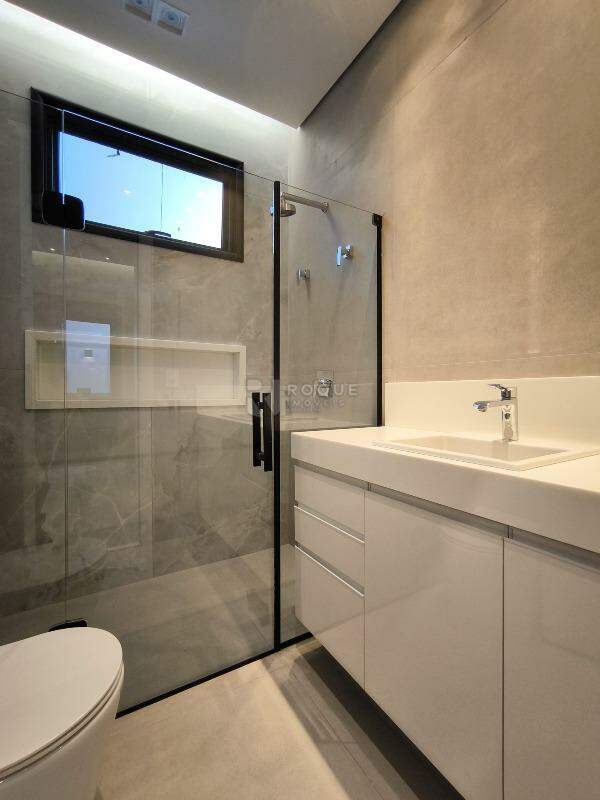 Casa em condomínio à venda no bairro Residencial Ilha de Bali: WC SUÍTE 2