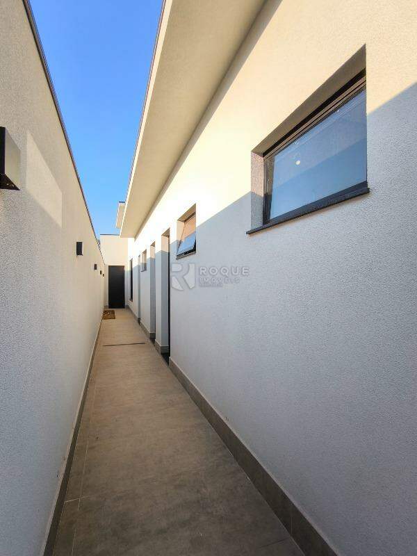 Casa em condomínio à venda no bairro Residencial Ilha de Bali: LATERAL EXTERNA