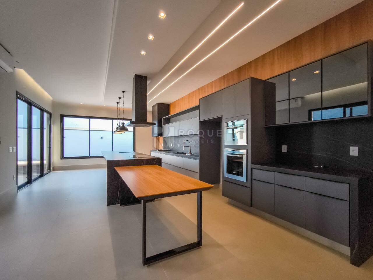 Casa em condomínio à venda no bairro Residencial Ilha de Bali: COZINHA
