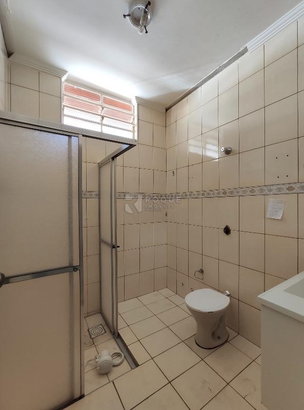 Casa Residencial à venda no bairro Jardim Santo André: WC social 