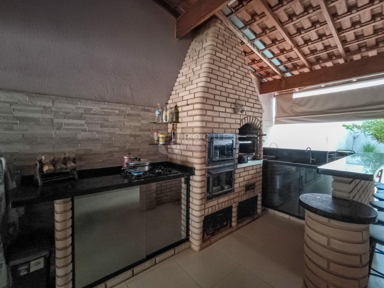 Casa Residencial à venda no bairro Jardim Aguas da Serra: ÁREA GOURMET
