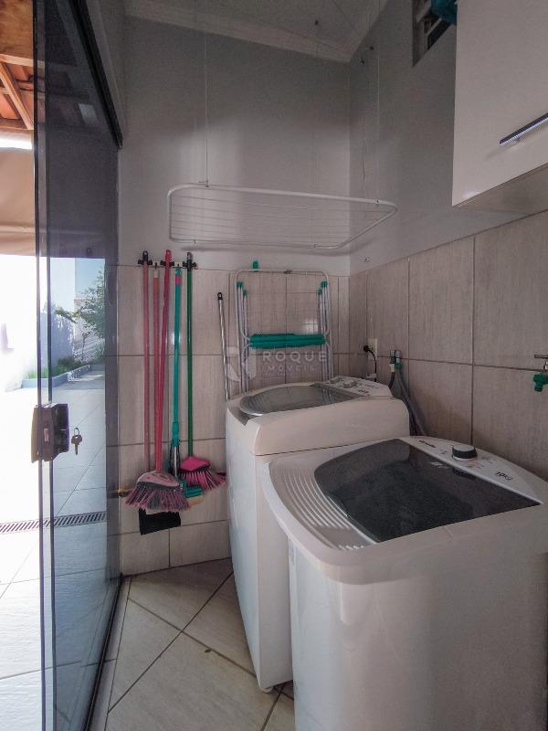 Casa Residencial à venda no bairro Jardim Aguas da Serra: LAVANDERIA