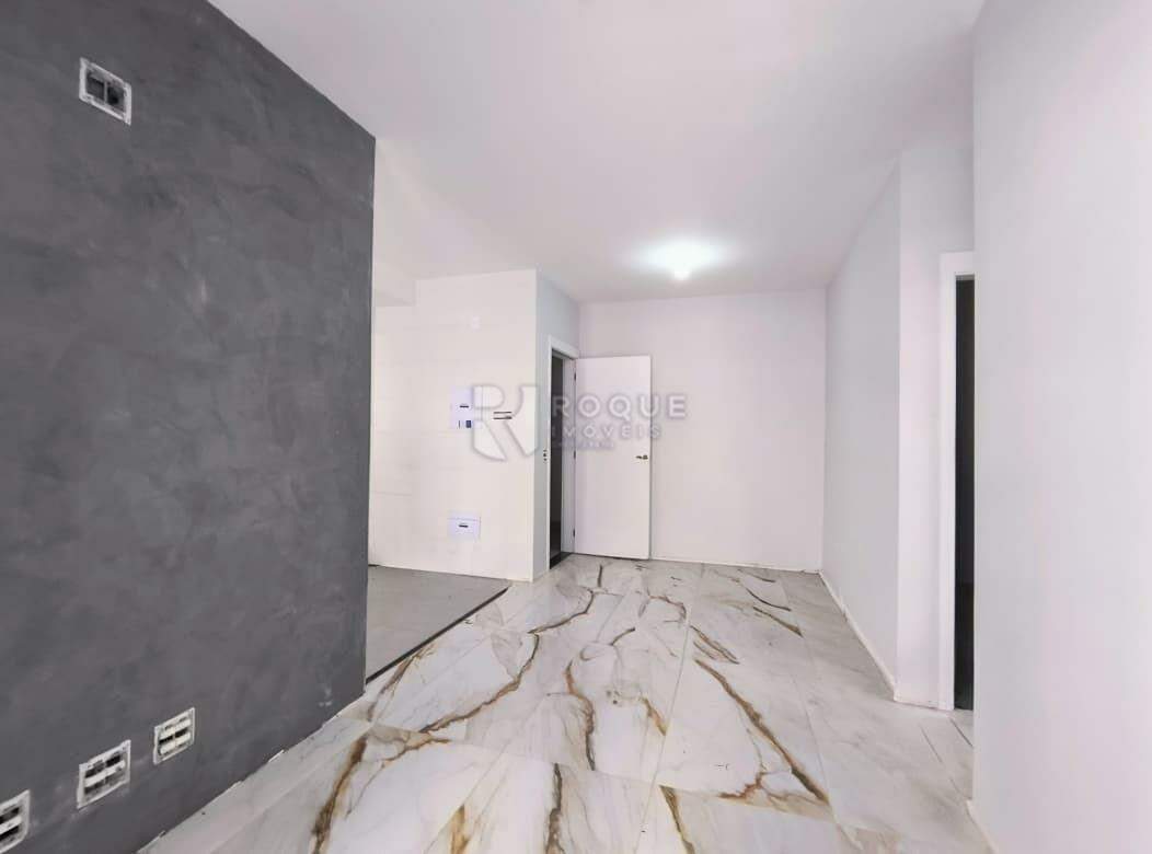 Apartamento para aluguel no bairro Jardim Santa Adélia: Sala