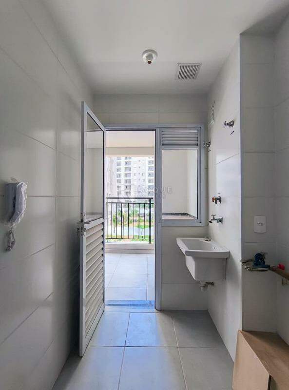 Apartamento para aluguel no bairro Jardim Santa Adélia: Lavanderia