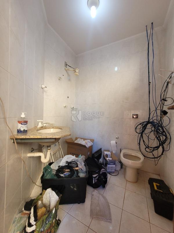 Casa Residencial à venda no bairro Jardim Santana: BANHEIRO EXTERNO 