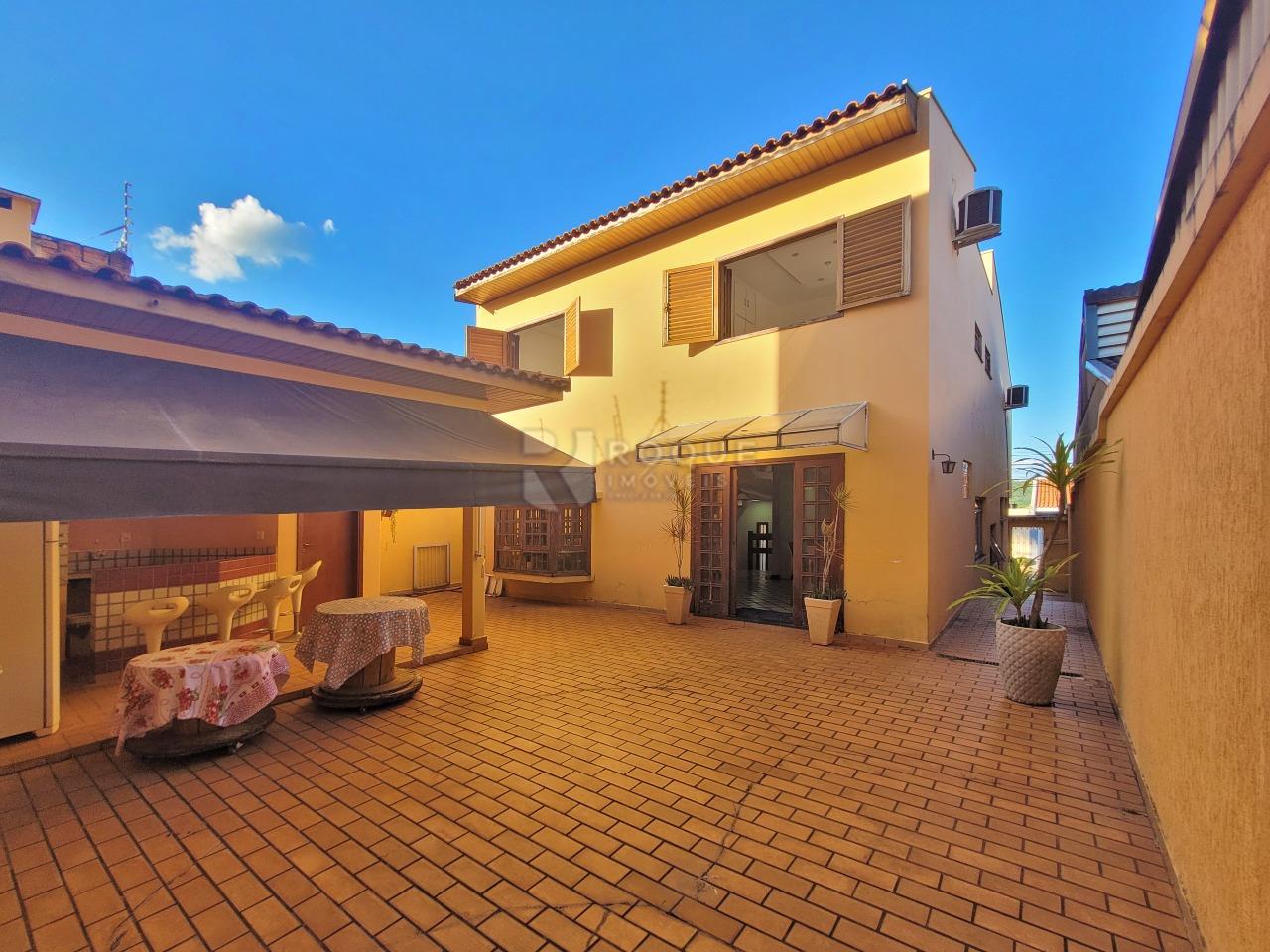 Casa Residencial à venda no bairro Jardim Santana: FUNDOS