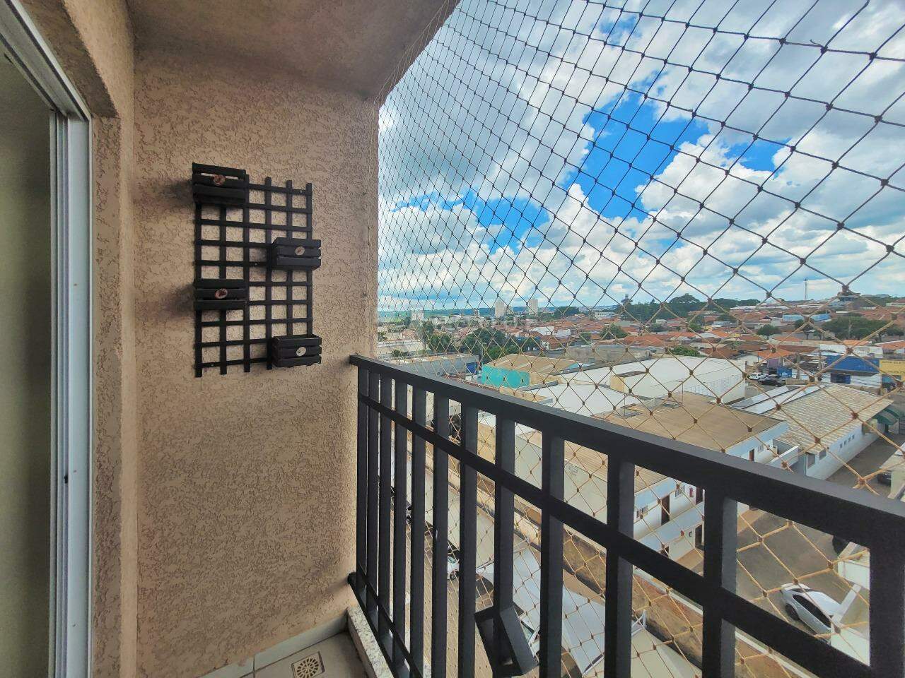 Apartamento à venda no bairro Chácaras Antonieta: SACADA