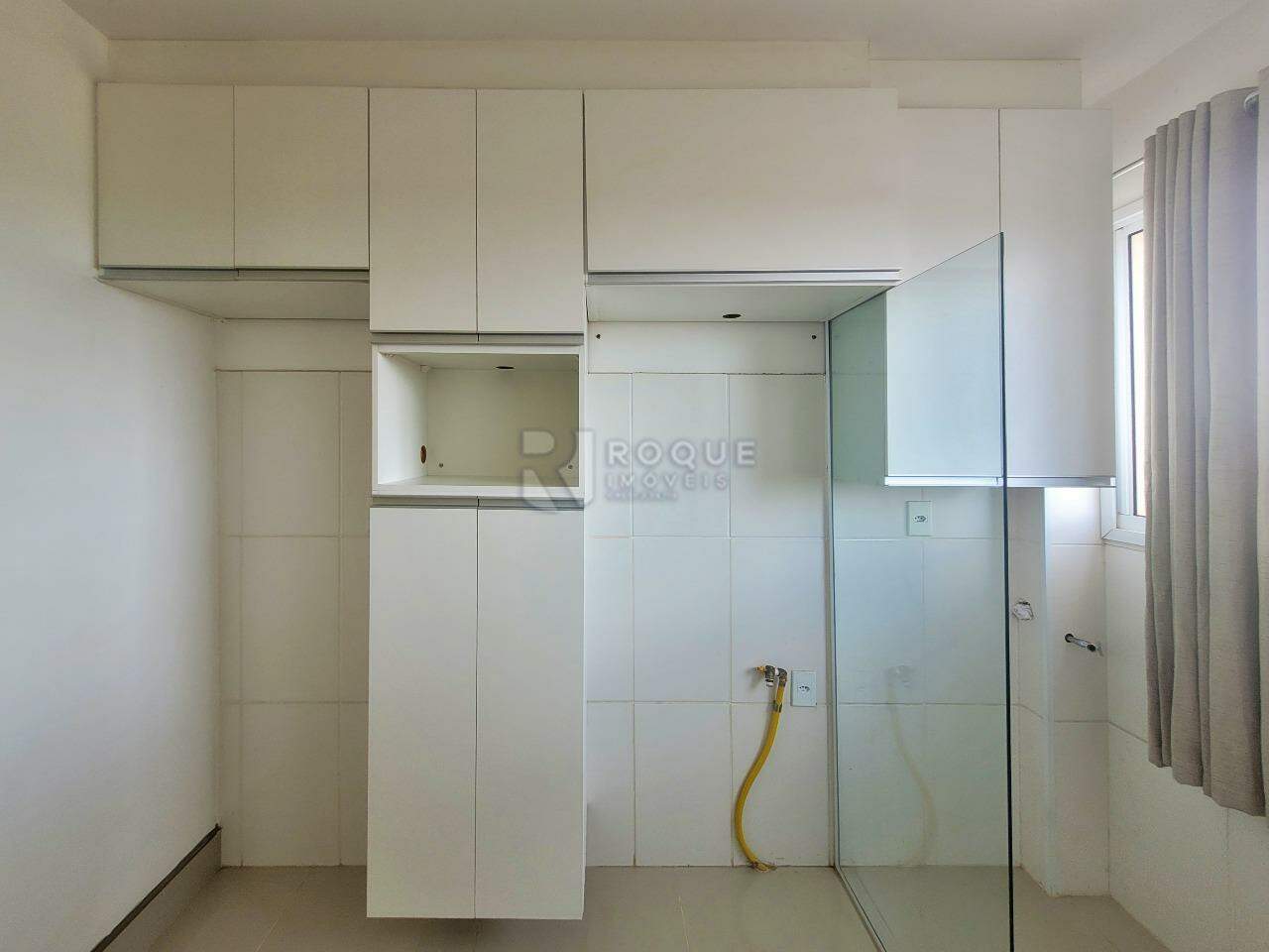 Apartamento à venda no bairro Chácaras Antonieta: COZINHA