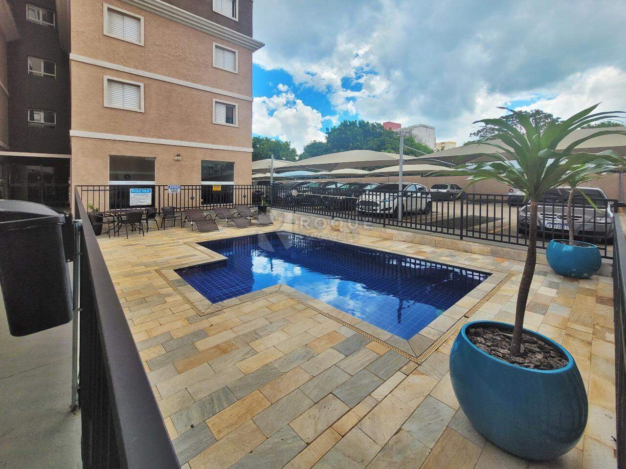 Apartamento à venda no bairro Chácaras Antonieta: PISCINA