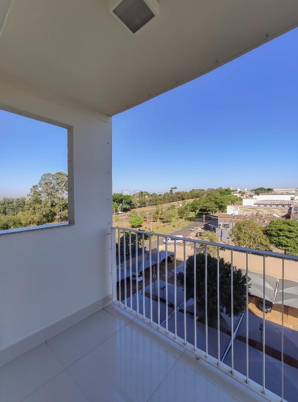 Apartamento à venda no bairro Jardim Esmeralda: Sacada 