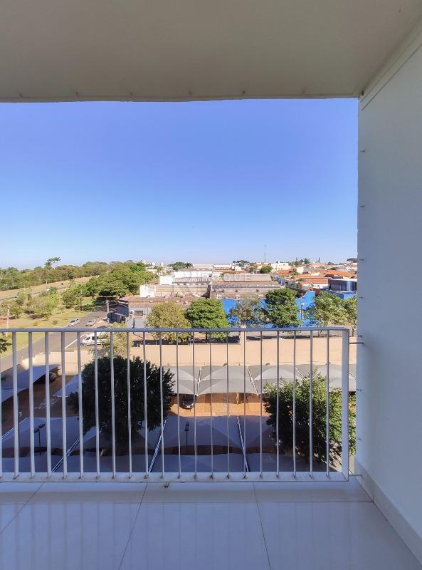 Apartamento à venda no bairro Jardim Esmeralda: Sacada 