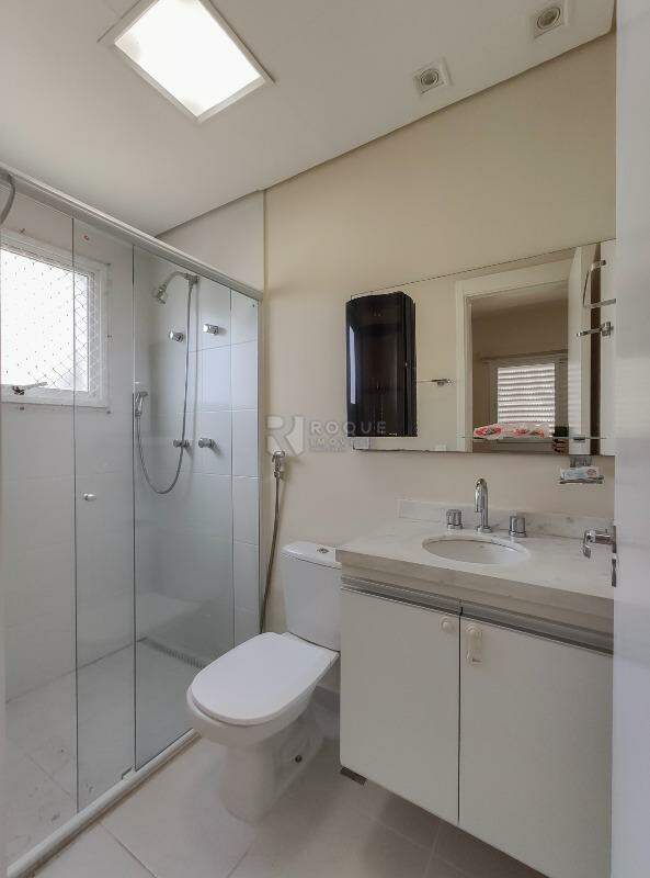 Apartamento à venda no bairro Jardim São Roque: WC suíte 