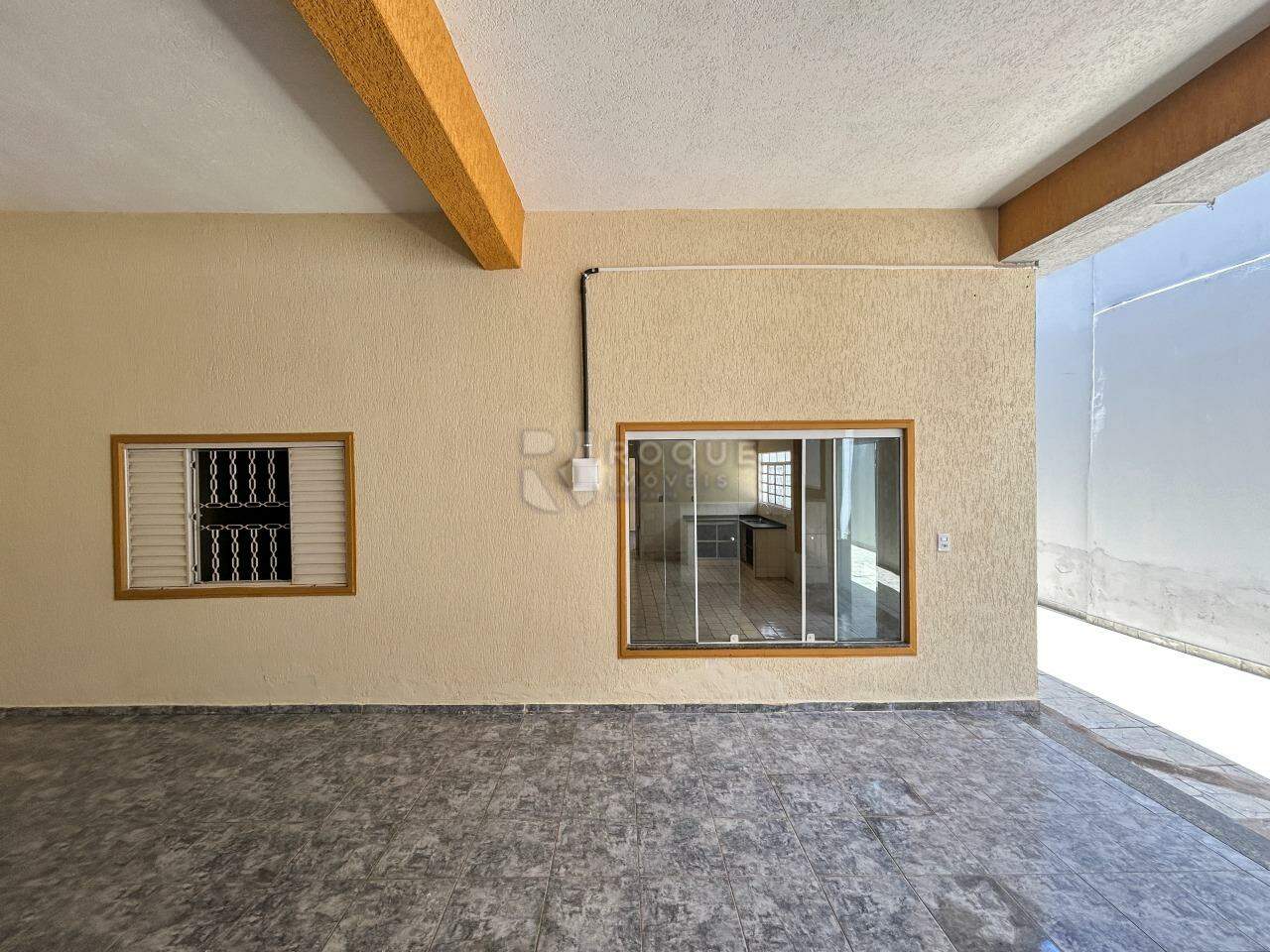Casa Residencial para aluguel no bairro Parque Hippolyto: Frente