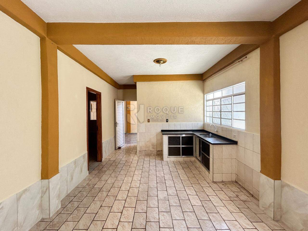 Casa Residencial para aluguel no bairro Parque Hippolyto: Cozinha 