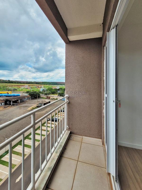 Apartamento à venda no bairro Chácaras Antonieta: VARANDA