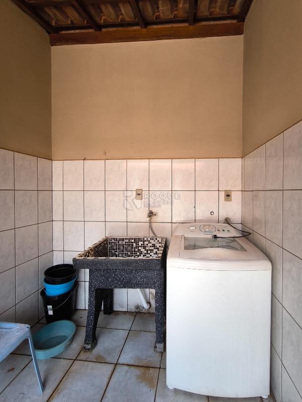 Casa Residencial à venda no bairro Jardim Santa Adélia: LAVANDERIA