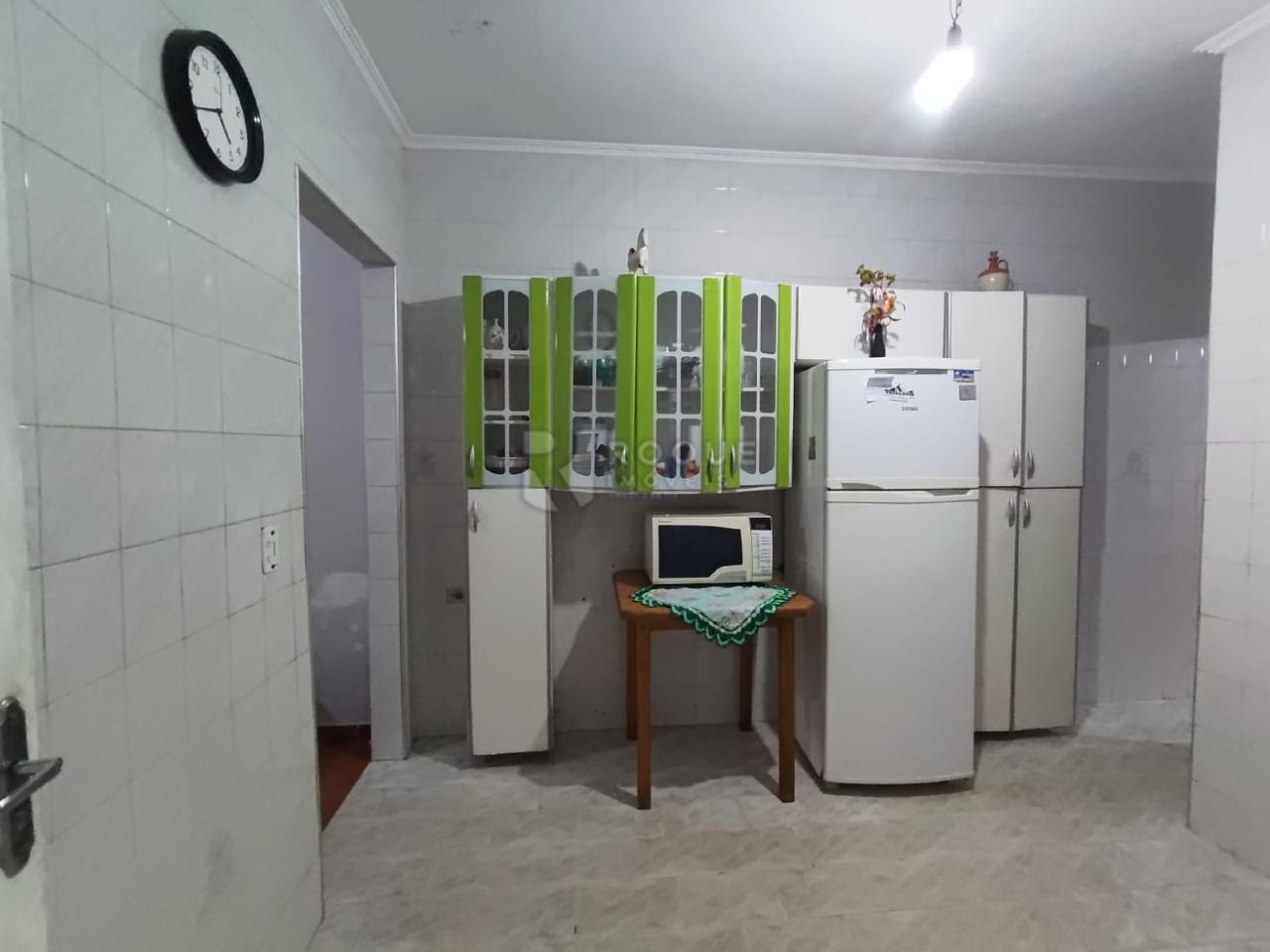 Casa Residencial à venda no bairro Parque Hippolyto: COZINHA