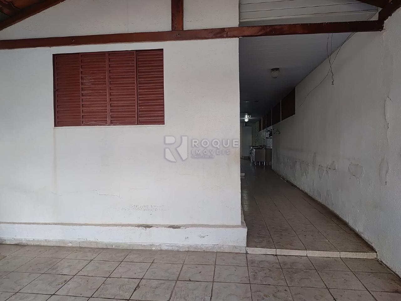 Casa Residencial à venda no bairro Parque Hippolyto: GARAGEM