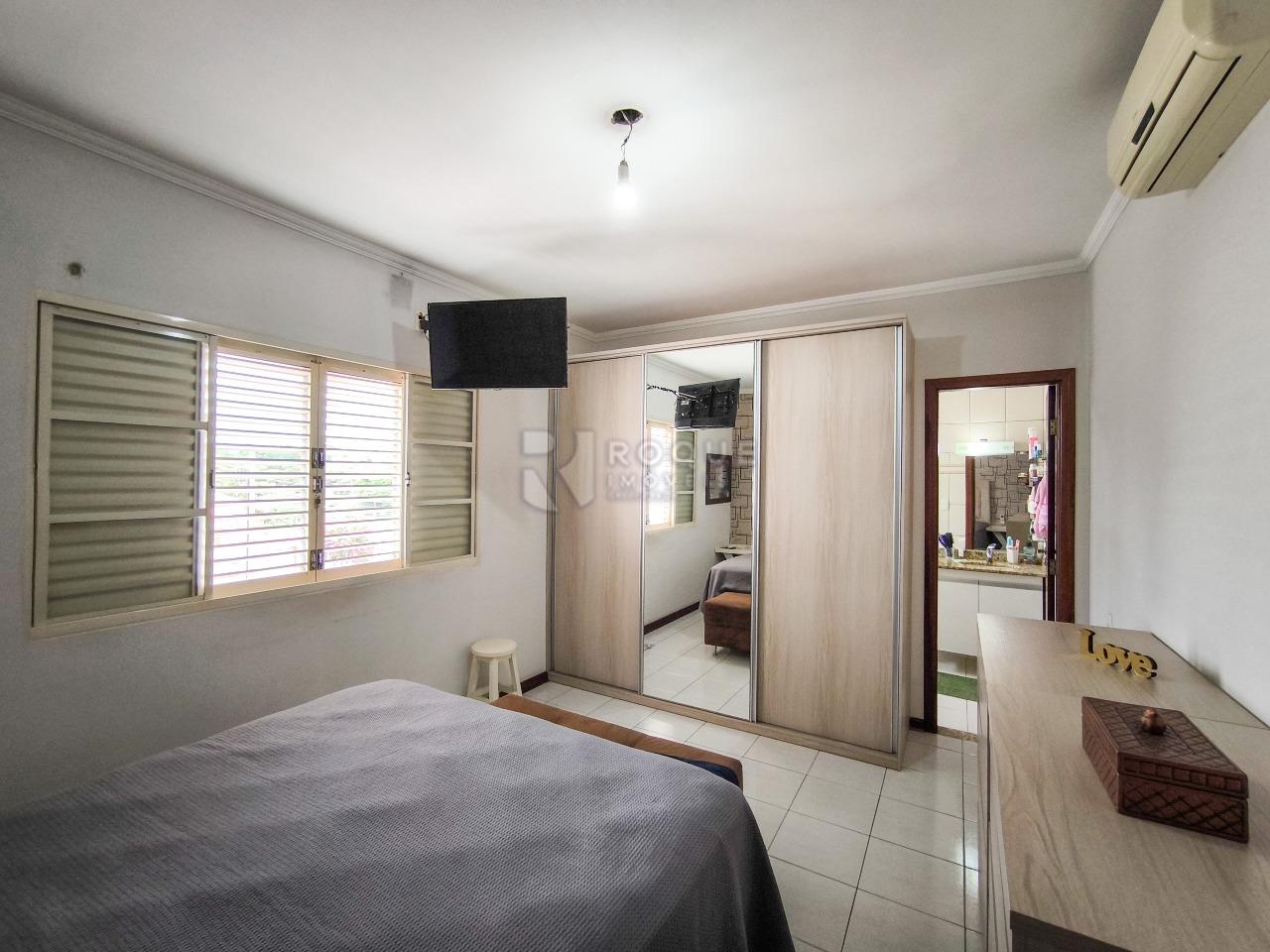 Casa Residencial à venda no bairro Jardim Mediterrâneo: SUÍTE 2