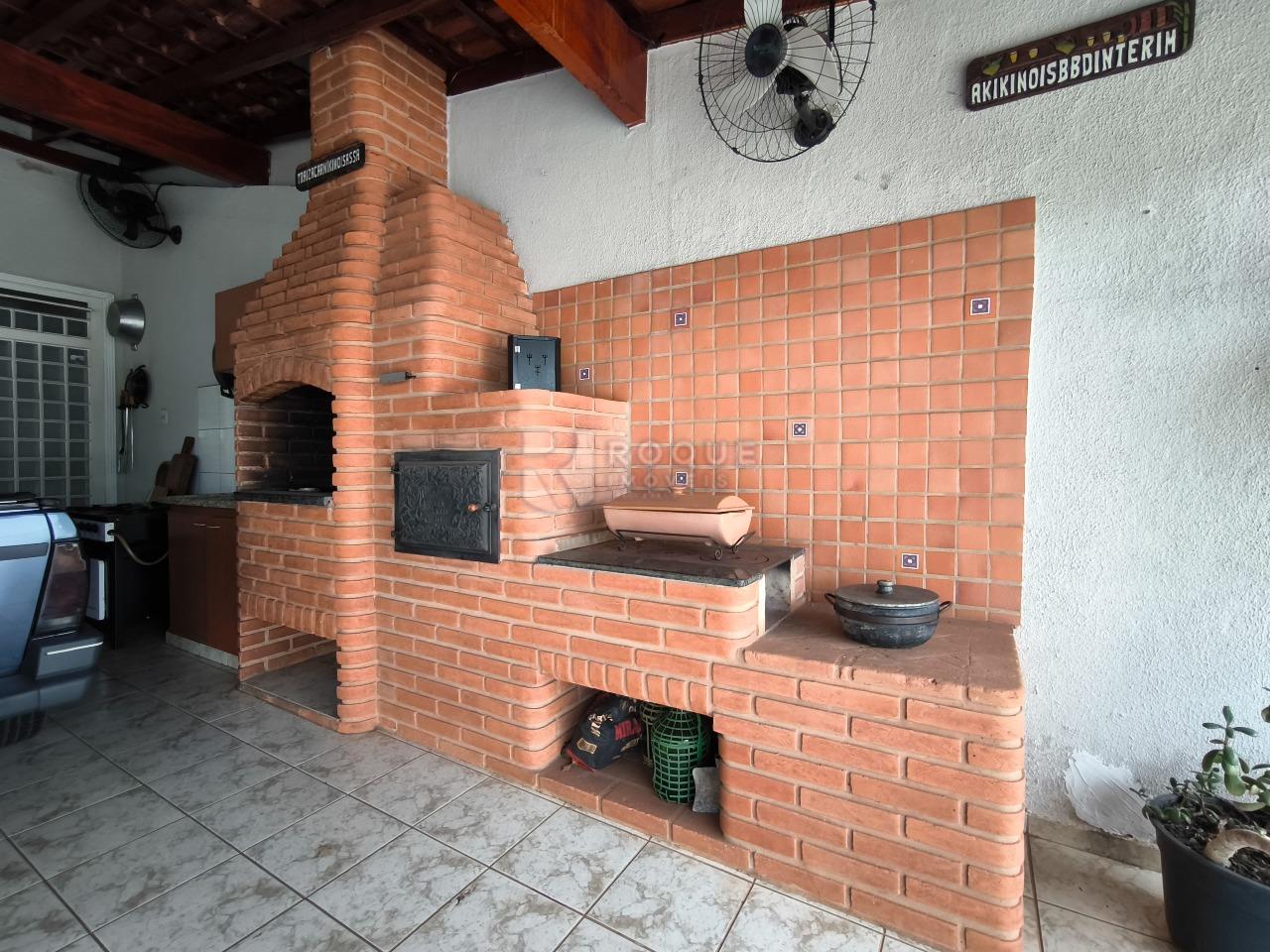 Casa Residencial à venda no bairro Jardim Mediterrâneo: CHURRASQUEIRA