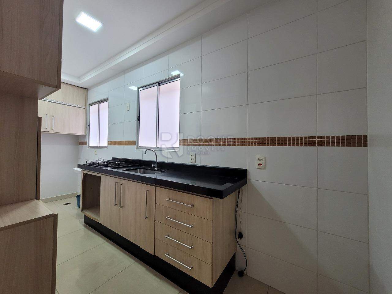Apartamento para aluguel no bairro Jardim Parque Novo Mundo: Cozinha