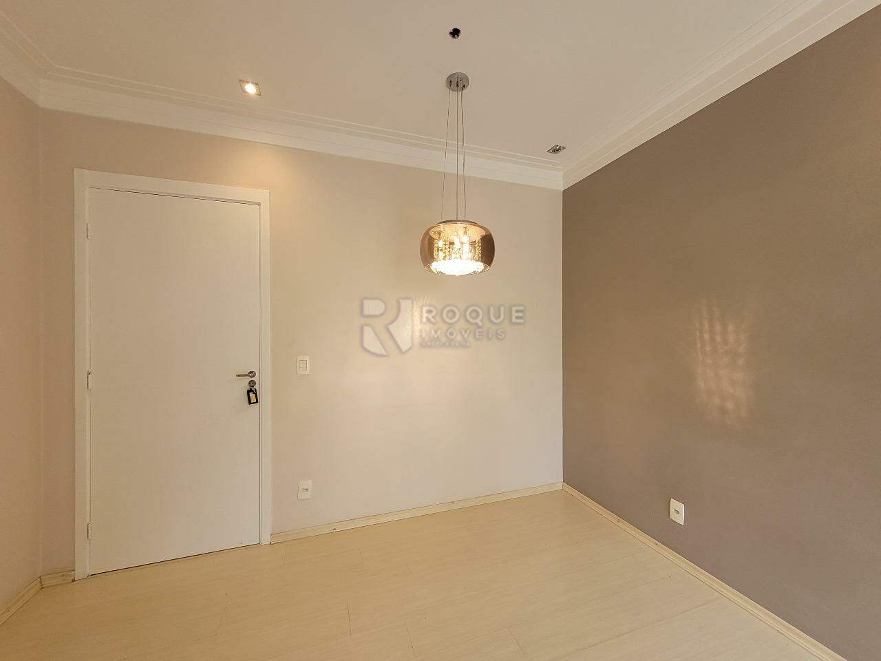 Apartamento para aluguel no bairro Jardim Parque Novo Mundo: Sala