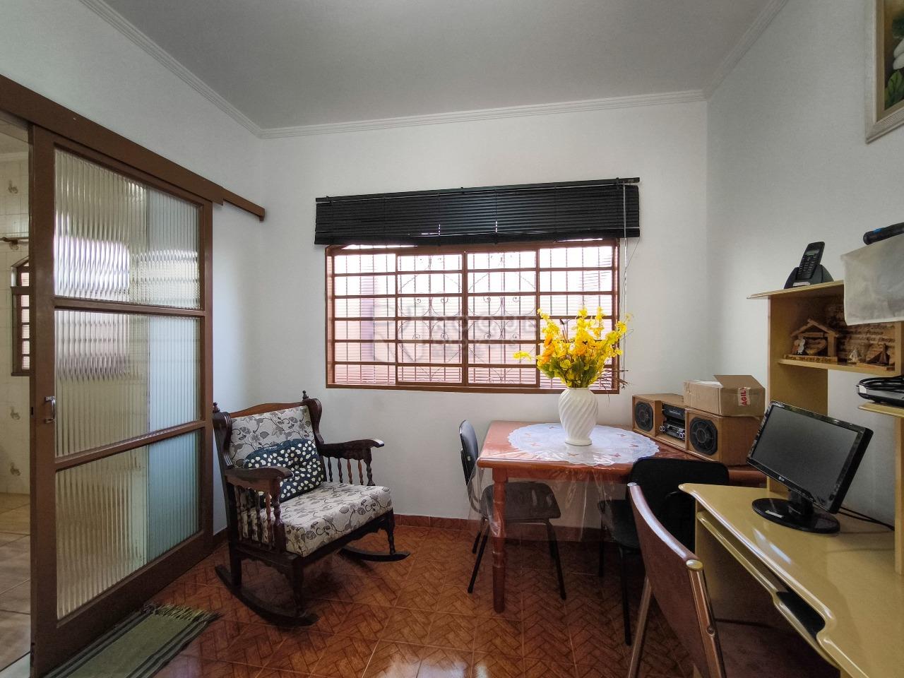 Casa Residencial à venda no bairro Vila Queiroz: SALA DE ESTAR