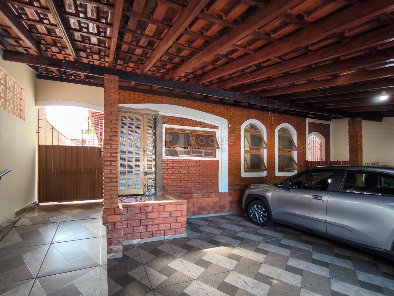 Casa Residencial à venda no bairro Vila Queiroz: GARAGEM