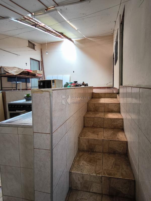 Casa Residencial à venda no bairro Vila Queiroz: ACESSO