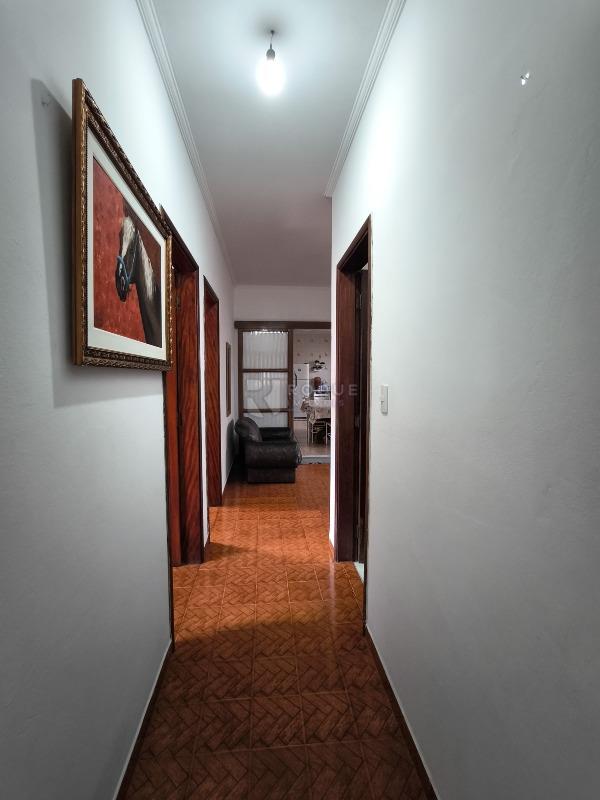 Casa Residencial à venda no bairro Vila Queiroz: CORREDOR INTERNO