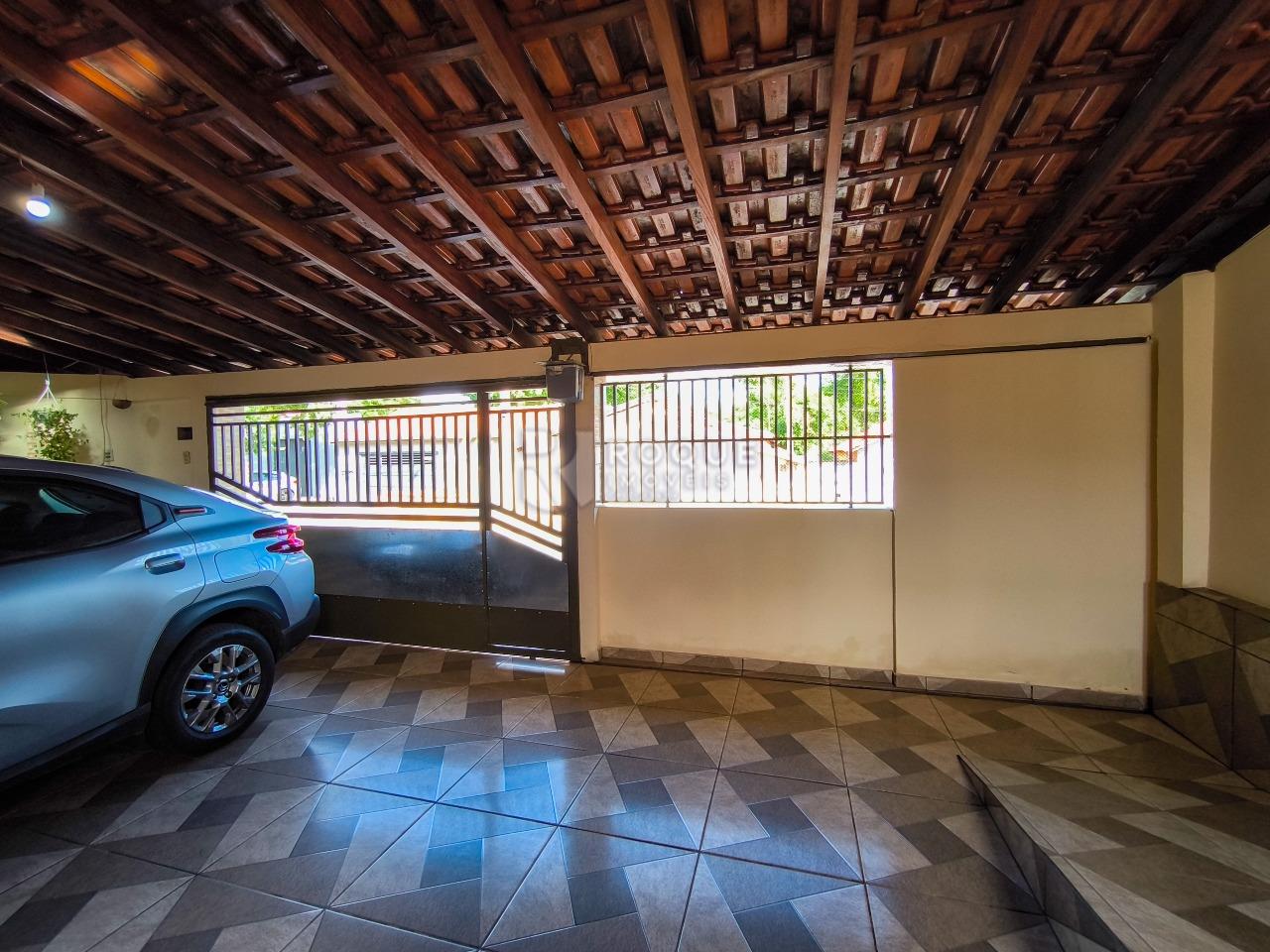 Casa Residencial à venda no bairro Vila Queiroz: PORTÃO AUTOMÁTICO
