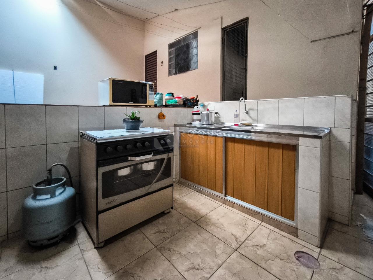 Casa Residencial à venda no bairro Vila Queiroz: COZINHA EXTERNA