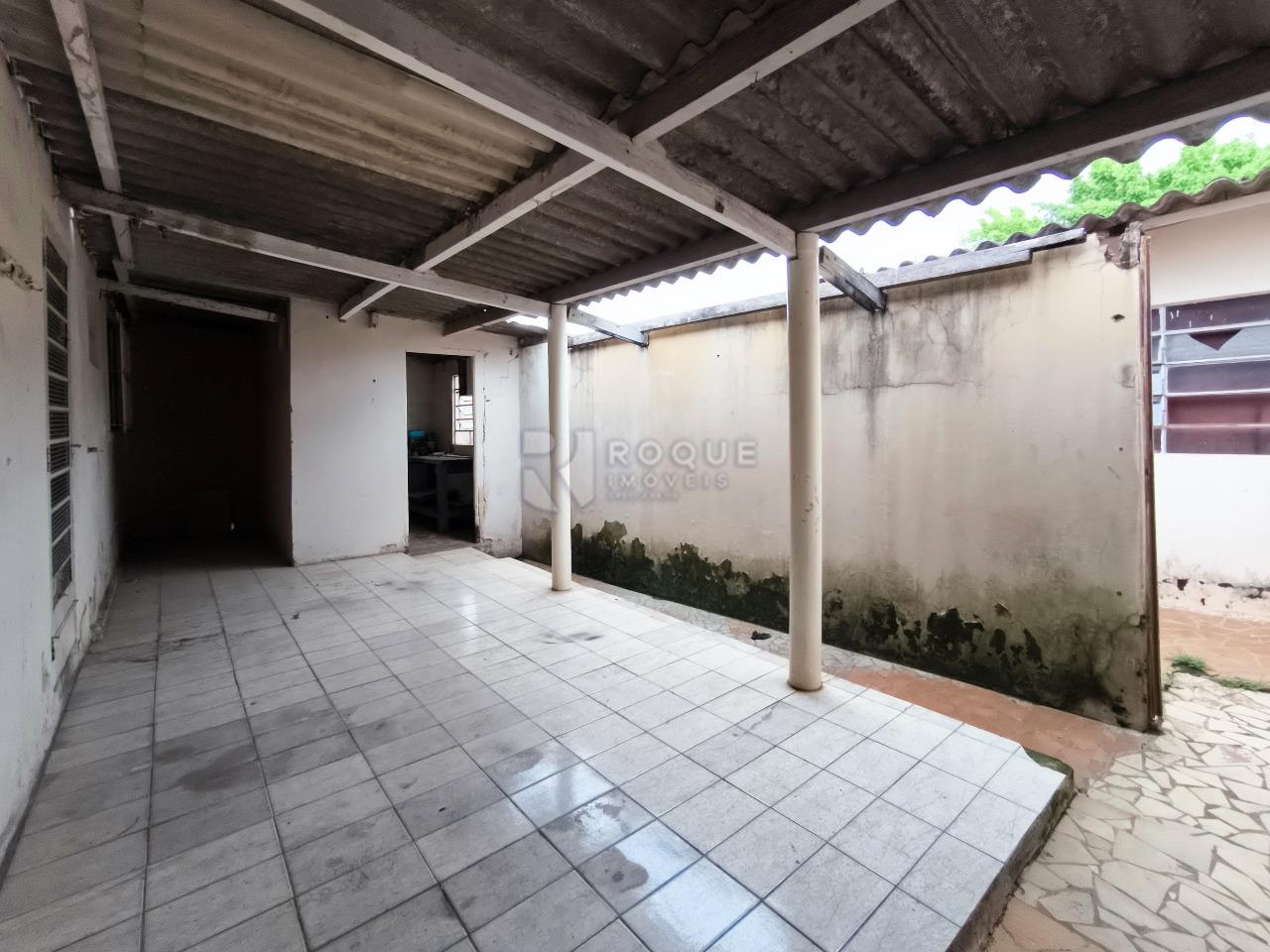 Casa Residencial à venda no bairro Jardim Vista Alegre: ÁREA DE SERVIÇO